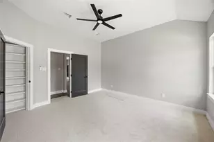 7012 Duan St, Houston, TX 77022 - Photo 16