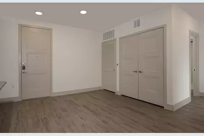 8900 Six Pines Drive #547, The Woodlands, TX 77380 - Photo 8