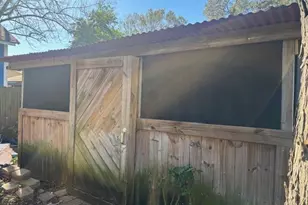 4807 Redfish Reef St, Bacliff, TX 77518 - Photo 2