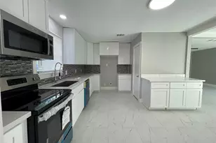 19506 Old Galveston Rd, Webster, TX 77598 - Photo 6