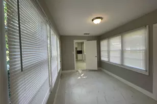 19506 Old Galveston Rd, Webster, TX 77598 - Photo 12