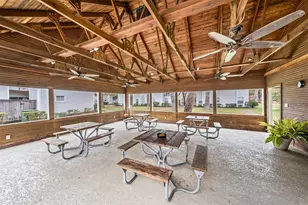 9809 Richmond Ave, Houston, TX 77042 - Photo 14