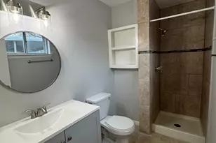 9809 Richmond Ave, Houston, TX 77042 - Photo 16