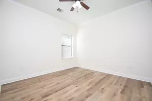 8306 Brandon St, Houston, TX 77051 - Photo 18