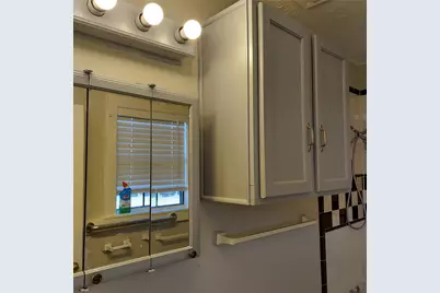 6047 W Creek Road, East Bernard, TX 77435 - Photo 14