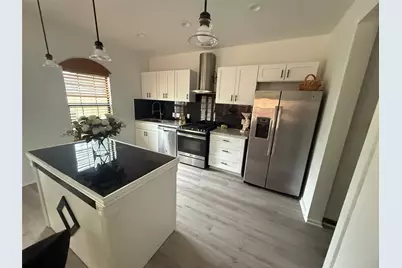 424 S Holmes Street, La Porte, TX 77571 - Photo 2