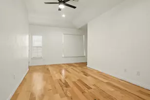 424 S Holmes St, La Porte, TX 77571 - Photo 20