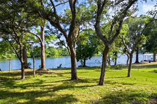 310 Clear Creek Dr, Burnet, TX 78611 - Photo 4