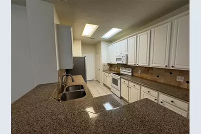 246 W Stedhill Loop W, The Woodlands, TX 77384 - Photo 6