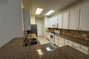 246 W Stedhill Loop W, The Woodlands, TX 77384 - Photo 6