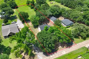 31511 Charter Ln, Waller, TX 77484 - Photo 2