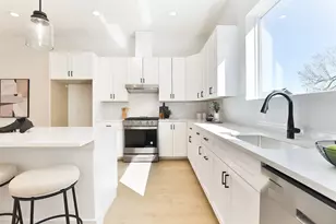 1020 W 15th 1/2 St, Houston, TX 77008 - Photo 14