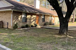 3020 Manor Ln, Huntsville, TX 77340 - Photo 2