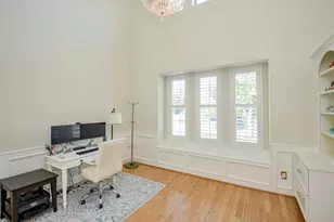 4625 Maple St, Bellaire, TX 77401 - Photo 8