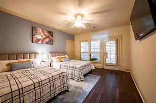 4724 Banning Dr, Houston, TX 77027 - Photo 6
