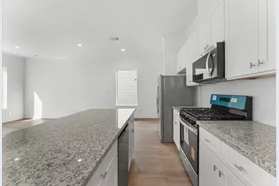 6413 Leopold Star Lane, Houston, TX 77048 - Photo 18