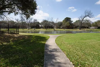 4506 Heatherwilde Street, Sugar Land, TX 77479 - Photo 18