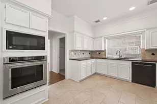 4506 Heatherwilde St, Sugar Land, TX 77479 - Photo 20