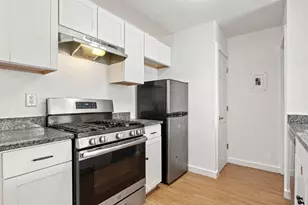 300 E Croslin St, Austin, TX 78752 - Photo 16