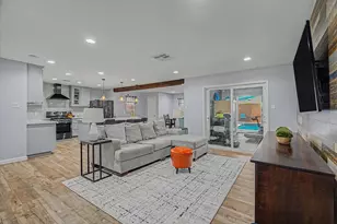 1818 Locksford St, Houston, TX 77008 - Photo 10