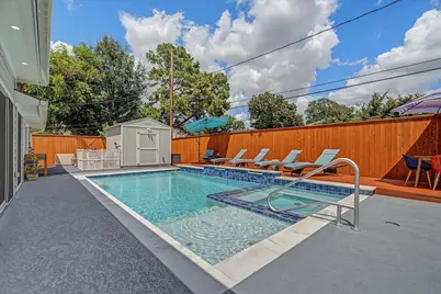 1818 Locksford Street, Houston, TX 77008 - Photo 32