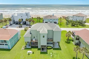 18502 E De Vaca, Galveston, TX 77554 - Photo 2