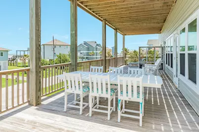 18502 E De Vaca, Galveston, TX 77554 - Photo 8