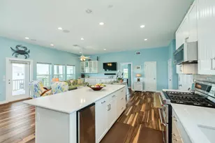 18502 E De Vaca, Galveston, TX 77554 - Photo 22