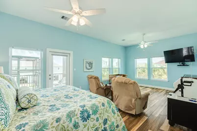 18502 E De Vaca, Galveston, TX 77554 - Photo 28