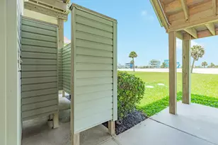 18502 E De Vaca, Galveston, TX 77554 - Photo 14