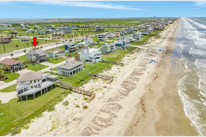 18502 E De Vaca, Galveston, TX 77554 - Photo 4