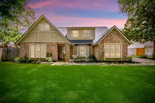 3030 Bernadette Ln, Houston, TX 77043 - Photo 1