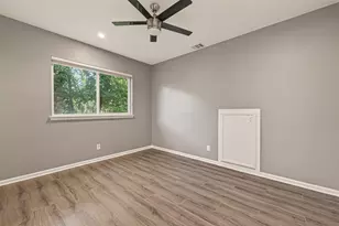 7203 Timberlake Dr, Sugar Land, TX 77479 - Photo 24