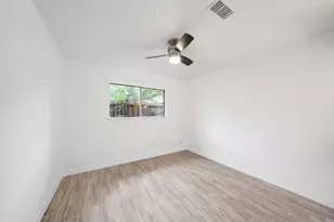 1610 Crestdale Dr, Houston, TX 77080 - Photo 8