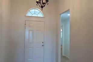 5618 Savannah Woods Ln, Rosharon, TX 77583 - Photo 2