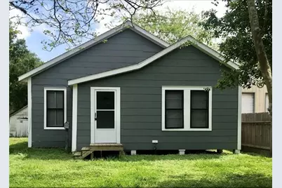 414 E Strand Street, El Campo, TX 77437 - Photo 1