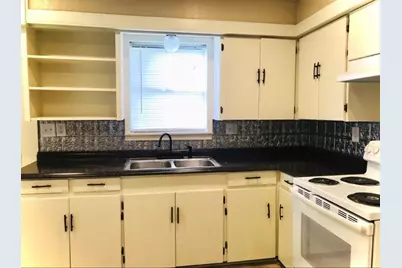 414 E Strand Street, El Campo, TX 77437 - Photo 8