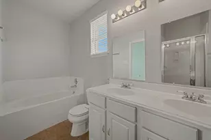 10047 Deer Track Ct, Houston, TX 77064 - Photo 12