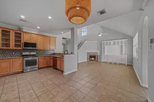 10047 Deer Track Ct, Houston, TX 77064 - Photo 6