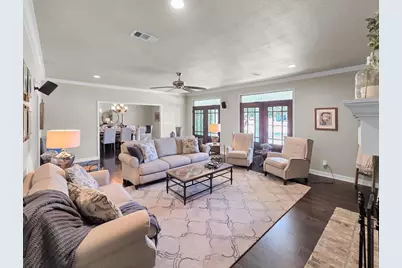 215 W Pineshadows Drive, Sour Lake, TX 77659 - Photo 8