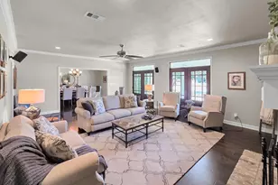 215 W Pineshadows Dr, Sour Lake, TX 77659 - Photo 8