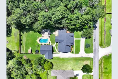 215 W Pineshadows Drive, Sour Lake, TX 77659 - Photo 4