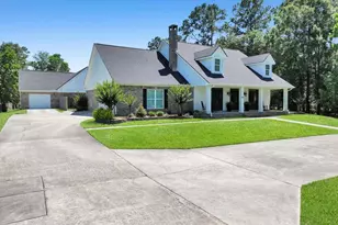 215 W Pineshadows Dr, Sour Lake, TX 77659 - Photo 2