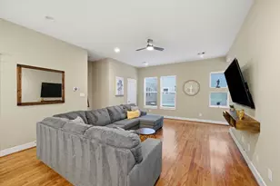 1036 W 24th St, Houston, TX 77008 - Photo 10