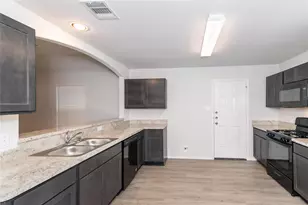 1241 Narrow Heights, Conroe, TX 77301 - Photo 2