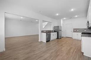 7316 Madison Cmns Ln, Houston, TX 77075 - Photo 6