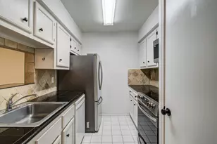 5711 Sugar Hill Dr, Houston, TX 77057 - Photo 8