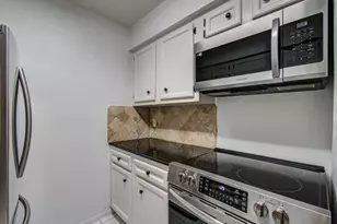 5711 Sugar Hill Dr, Houston, TX 77057 - Photo 10