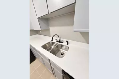7975 Streamside Drive #2b, Houston, TX 77088 - Photo 6