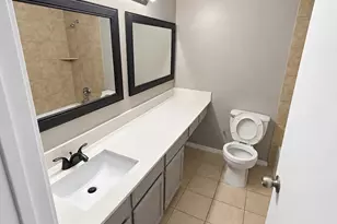 7975 Streamside Dr, Houston, TX 77088 - Photo 2